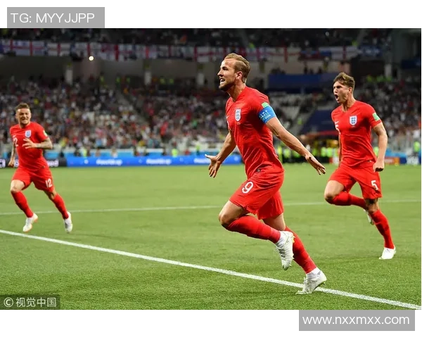 动感足球场上球星驰骋炫酷动态壁纸为你呈现热血竞技激情